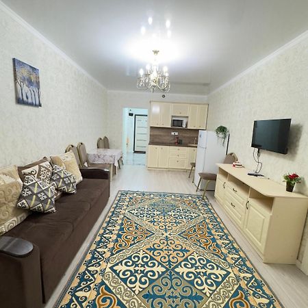 Your Home Away From Home 213 Almaty Esterno foto