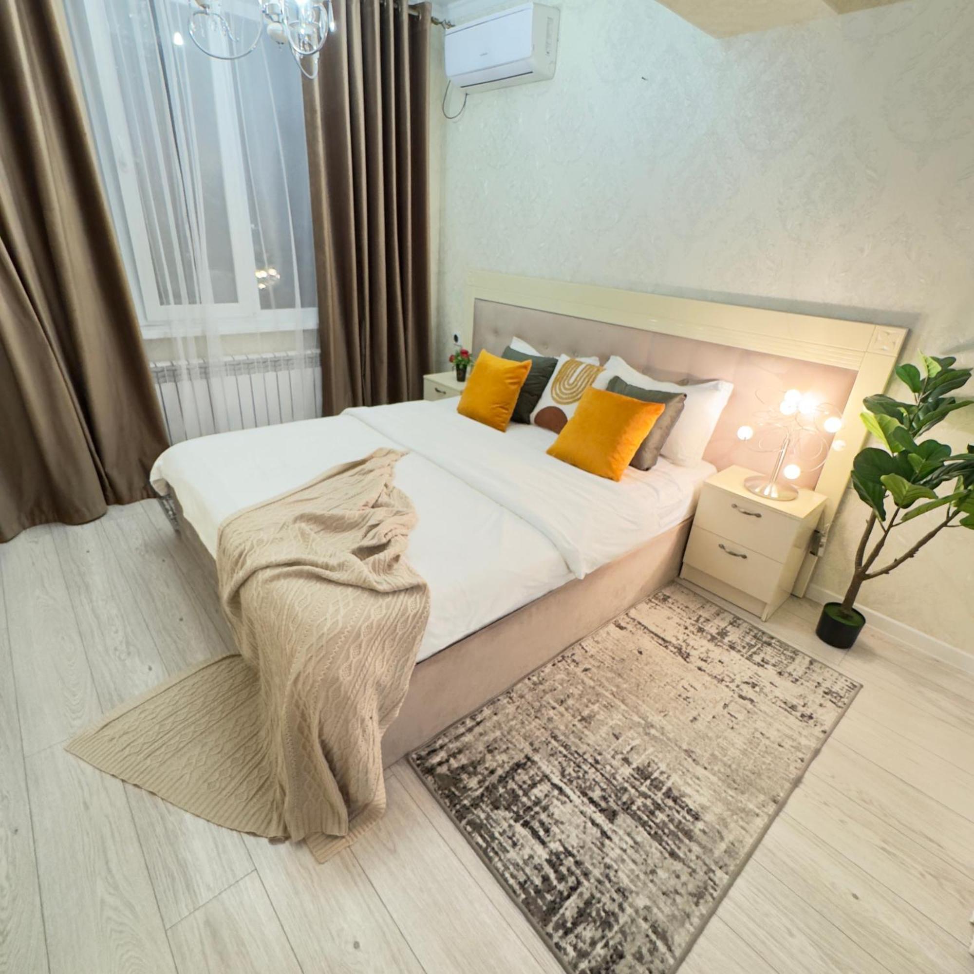 Your Home Away From Home 213 Almaty Esterno foto